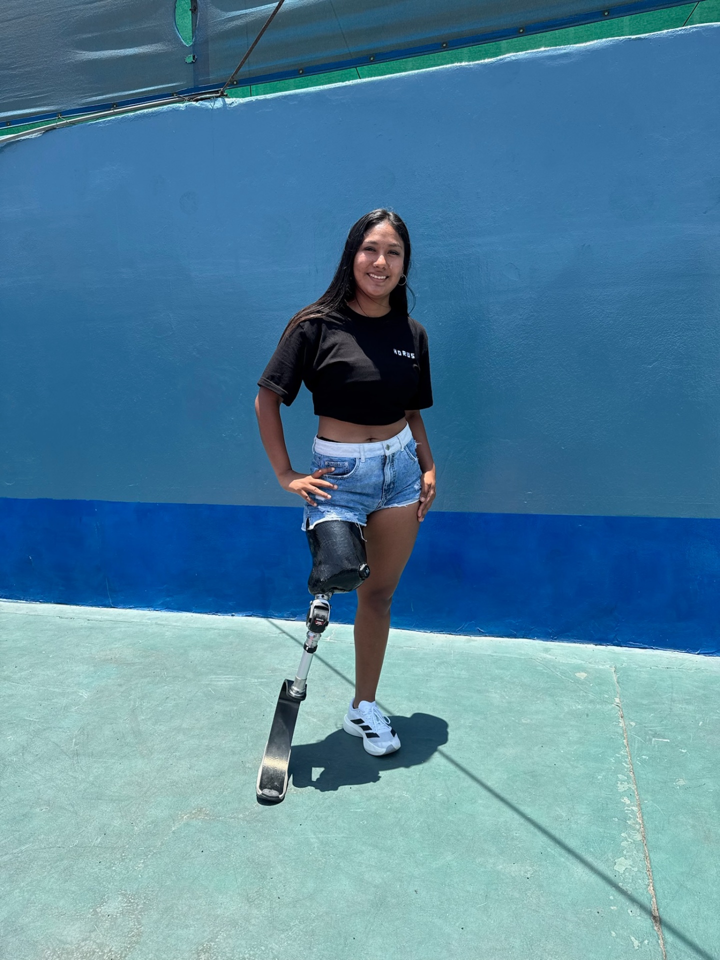 María Fernanda con su prótesis deportiva